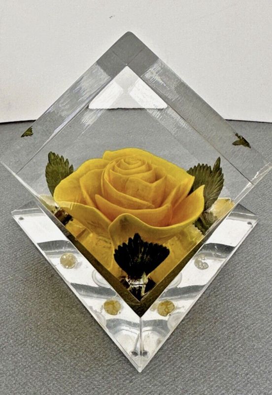 Vintage BIRCRAFT Lucite Acrylic Diamond-Shaped Paperweight w/ Enclosed Yellow Rose 1950s