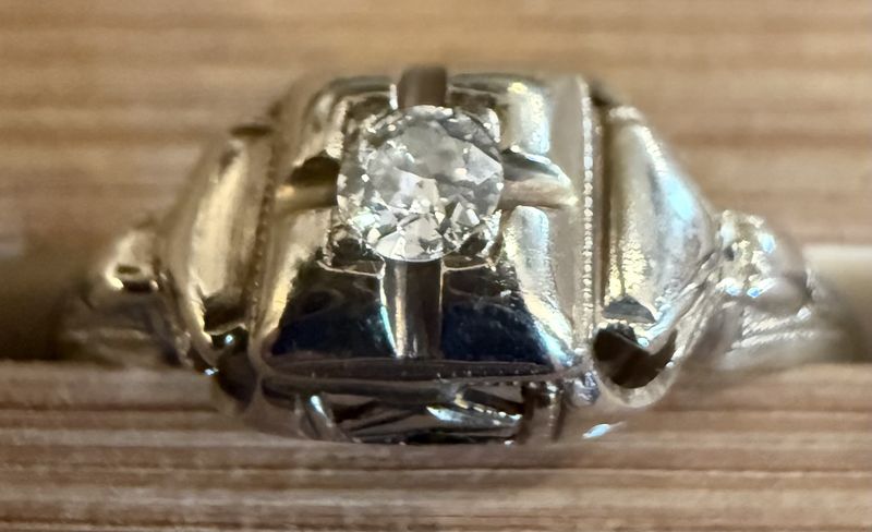 White Gold 18K Diamond Deco Era Ring Size 10.25