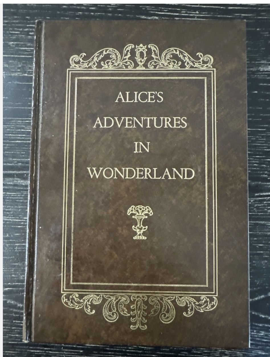 Alice&#39;s Adventures in Wonderland Avenel Books w/42 Illustrations