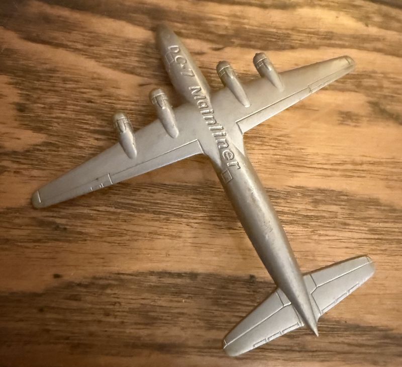 DC-7 United Mainliner Plastic Miniature