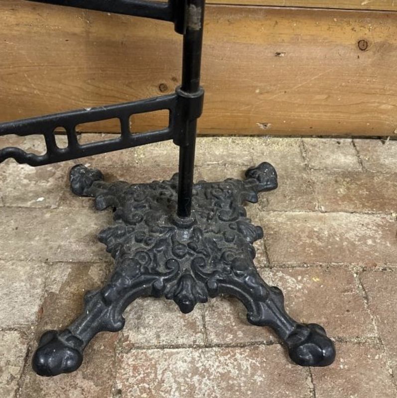 Victorian Iron Plant Stand Garden