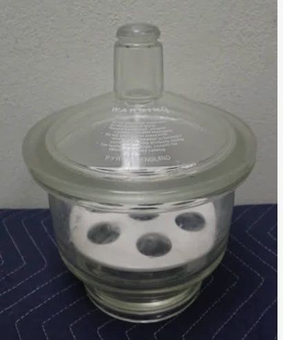 Pyrex Glass Laboratory Desiccator With Lid &amp; Ceramic Plate Insert