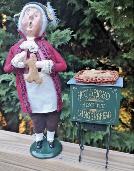 1996 Carolers Town Criers Ginger Bread Man and Cart