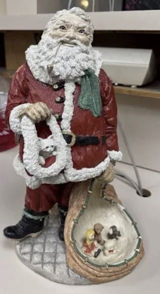 Christmas The Legend Of Santa Claus 1994 Ceramic Figurine Numbered