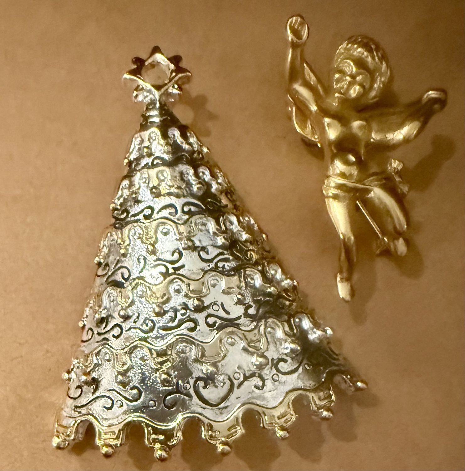 Danecraft Christmas Tree with Gold Angel Pendant/Brooch Ensemble