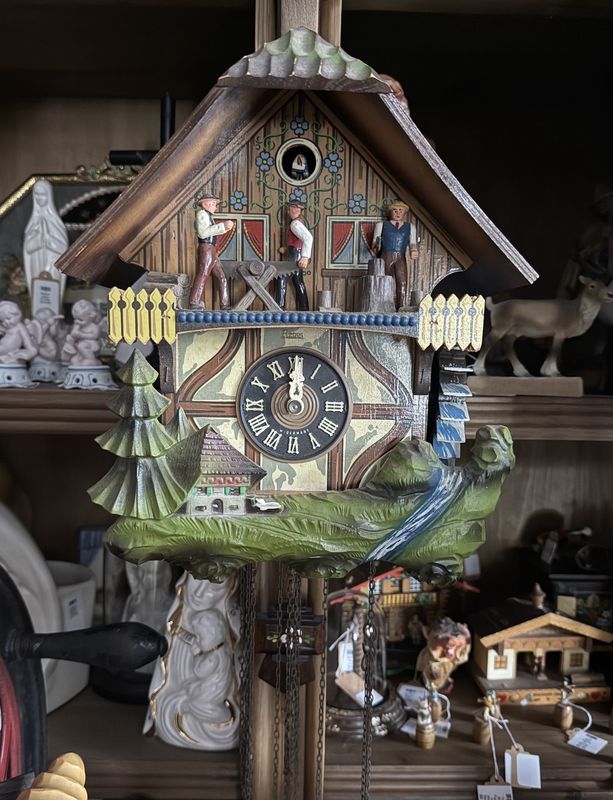 E. Schmeckenbecher Painted Regula Cuckoo Clock Black Forest WEIGHTS AT THE DESK