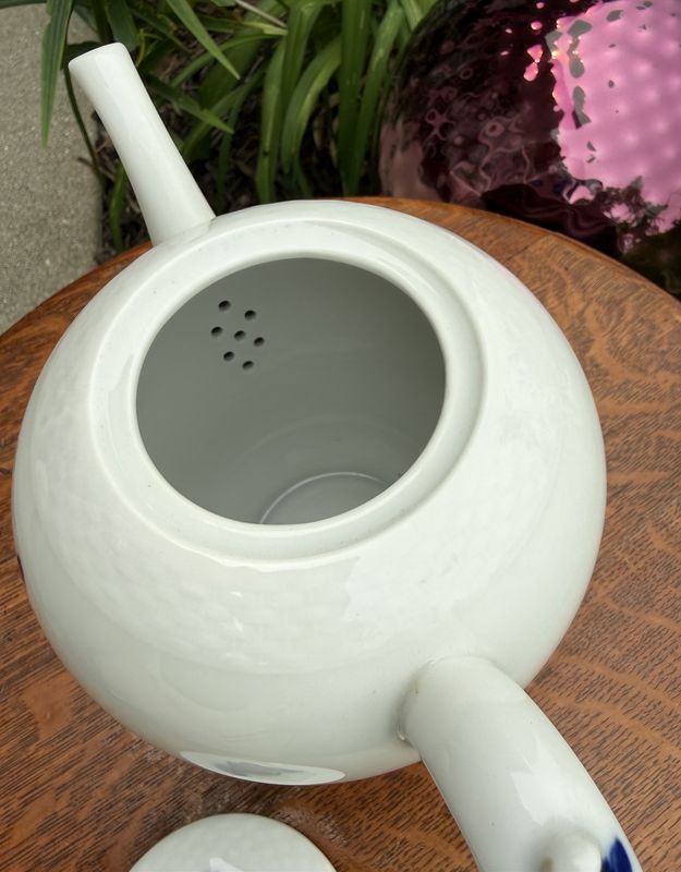 Royal Copenhagen Tea 8244