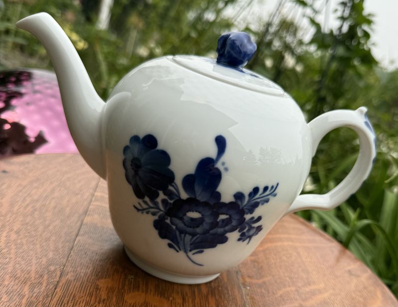 Royal Copenhagen Tea 8244
