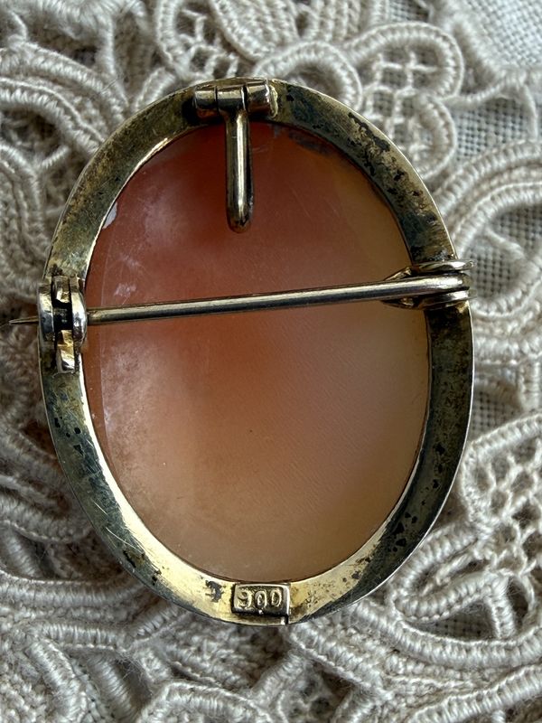 Edwardian Natural Shell Hand Carved Cameo in 900 Silver Convertible Brooch Pendant