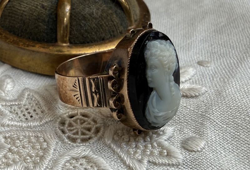 Victorian Onyx Diamond 14k Rose Gold Cameo Ring