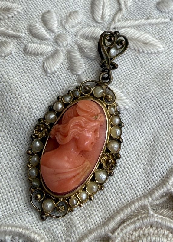 Antique Carved Coral Cameo 12 K Gold Pendant