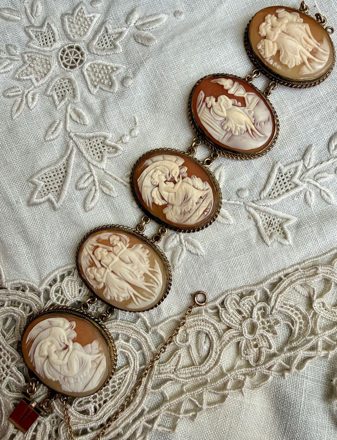 Stately Victorian Cameo Bracelet 5 Cameos 14kt
