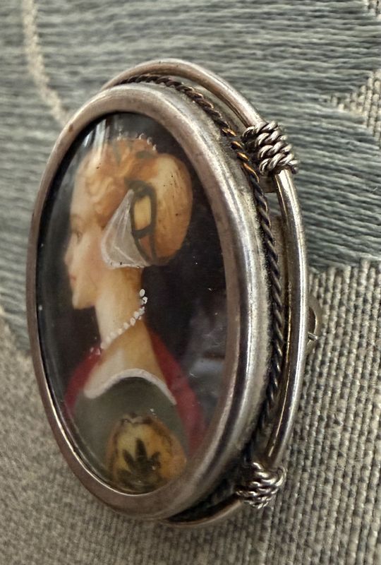 800 Silver Portrait Pendant Brooch Antique