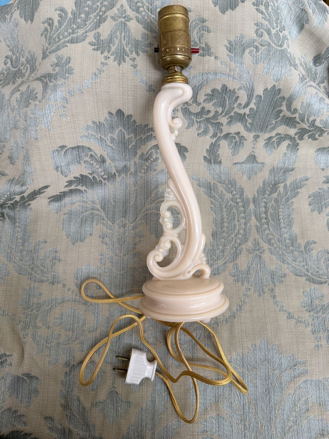 ONE Deco Alladin Alacite Uranium Glass Table Lamp Working and Rewired