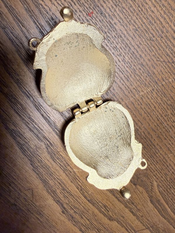 #24 Gold Tone Antique Purse Hinged Charm Pendant EACH