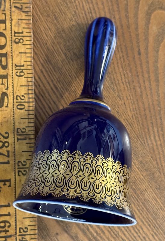 Bareuther Waldbaggen Bavaria Germany 22 Kt Cobalt Porcelain Handbell