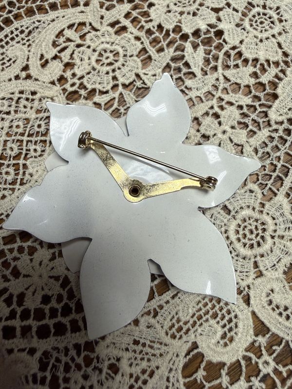 Vintage Mid century Enamel Painted Patriotic Flower Brooch 2