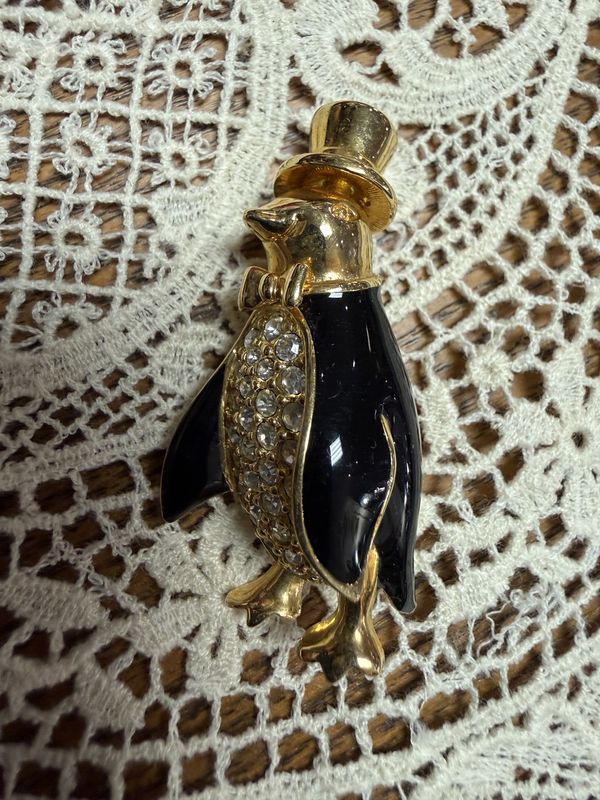 Vintage Swarovski Penguin Brooch Crystals and Enamelling
