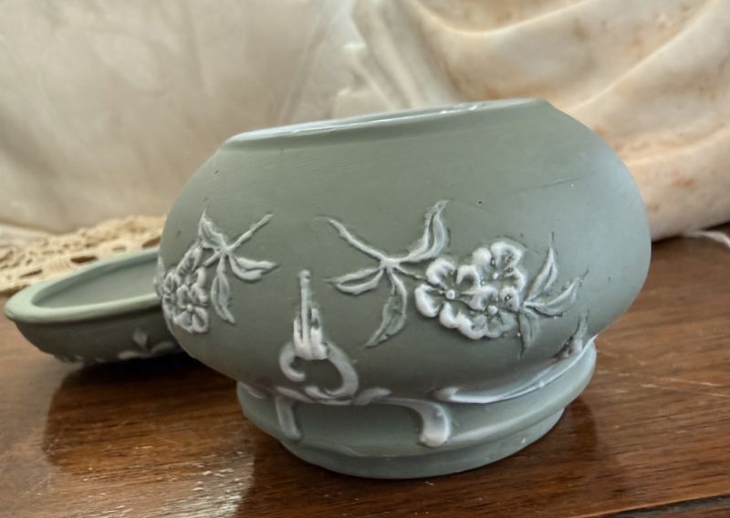 Green Jasperware Floral Trinket Dish w/Lid