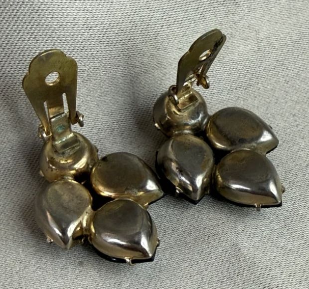 Vintage Black Glass Prong Set Clip Earrings