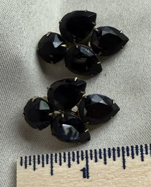 Vintage Black Glass Prong Set Clip Earrings