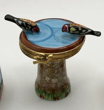 Limoges Peint Main Garden Theme Trinket Box Bird Bath