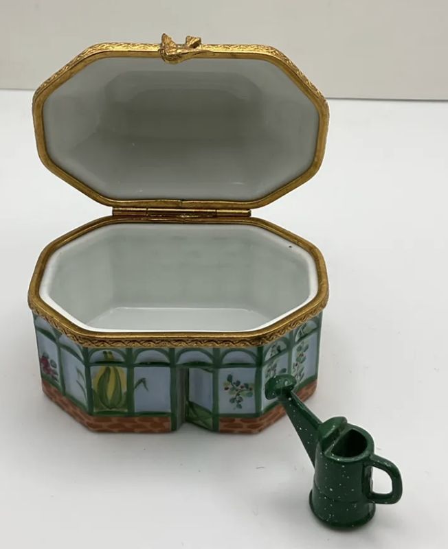 Limoges Peint Main Garden Theme Trinket Box Green House w/Waterlng Can