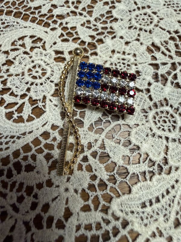 Patriotic Flag Rhinestone Brooch Vintage