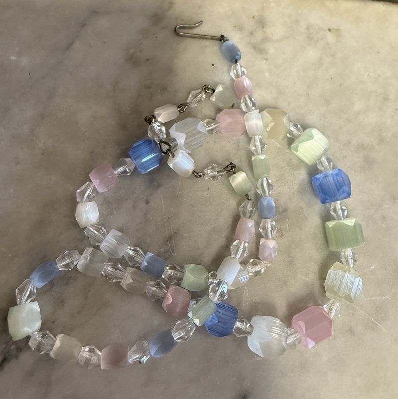 Vintage 1950s Atlas Glass Mixed Pastel Bean Necklace Adjustable Length