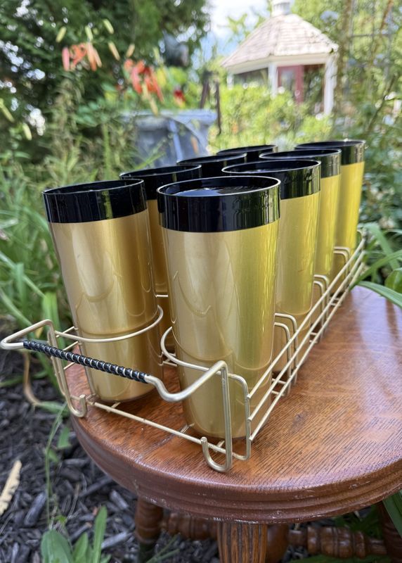 Mid Century West Bend Thermo Serv Tumblers Set of 8 in Original Wire Rack