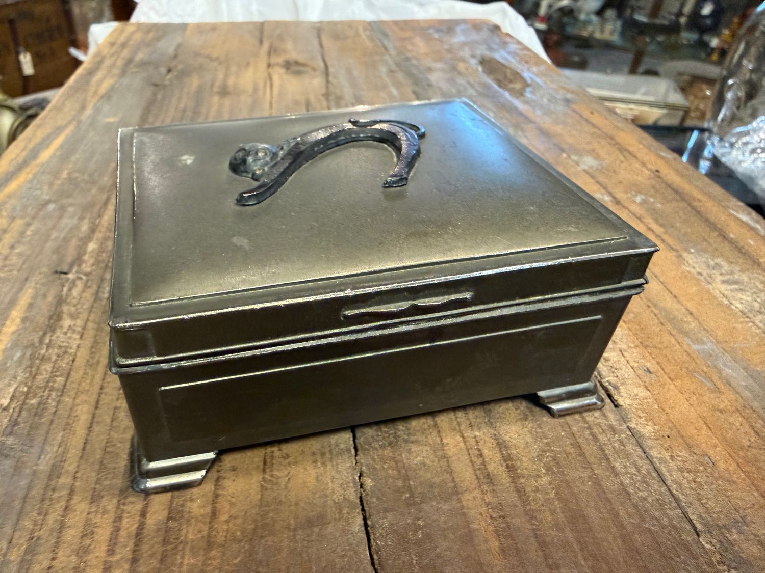 Deco Era Black Cat Metal Cedar Lined Cigarette Box