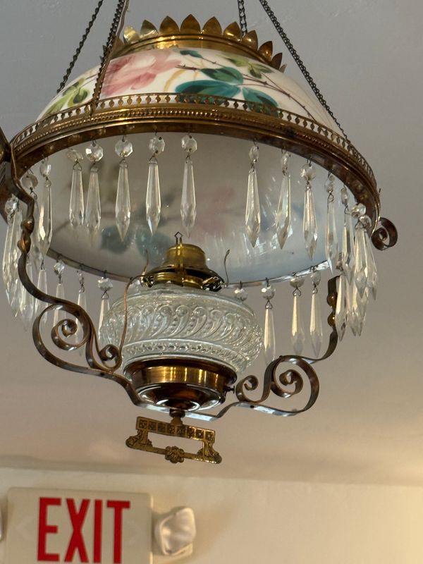 Clear Glass Oil Lamp in Victorian Hanging Frame w/Roses