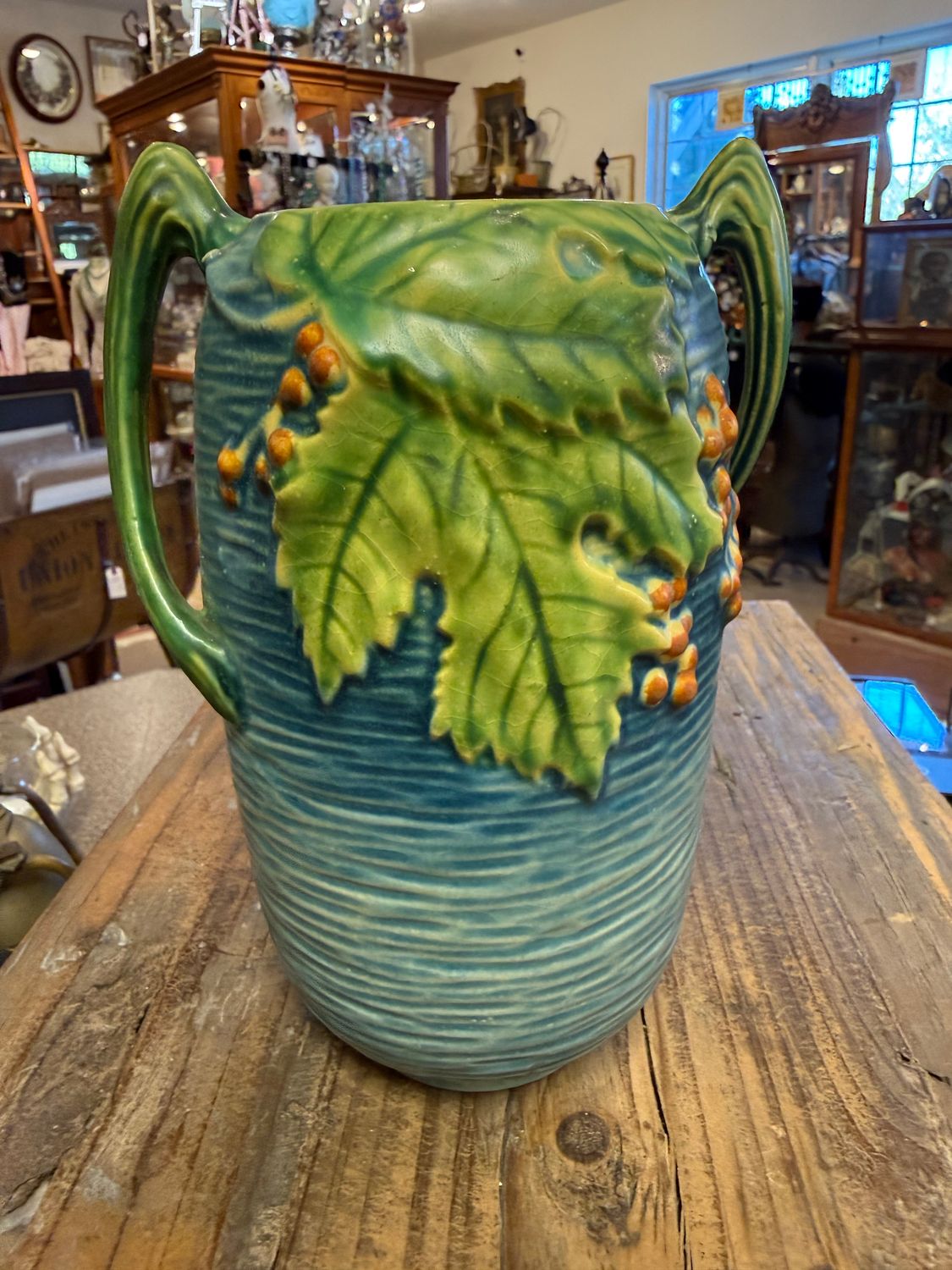 Roseville Bushberry Vase