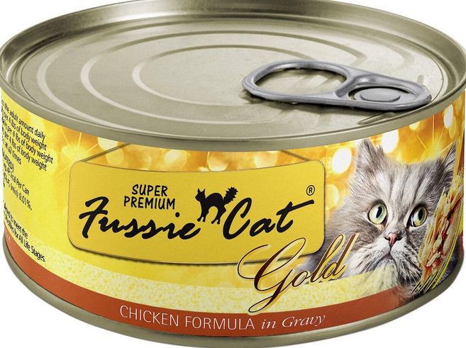 Box of 2.8oz Fussie Chicken with Gravy
