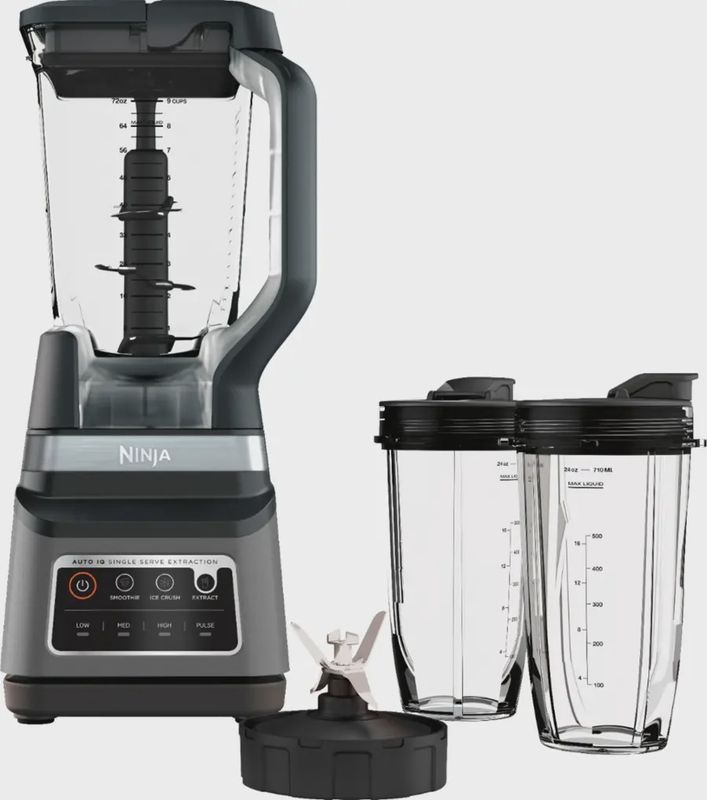 Ninja Professional Plus Blender DUO with two portable glasses.