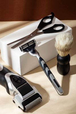 Men’s grooming essentials including trimmer, shaver, and grooming kit at Budget Buys Dunedin, Florida.