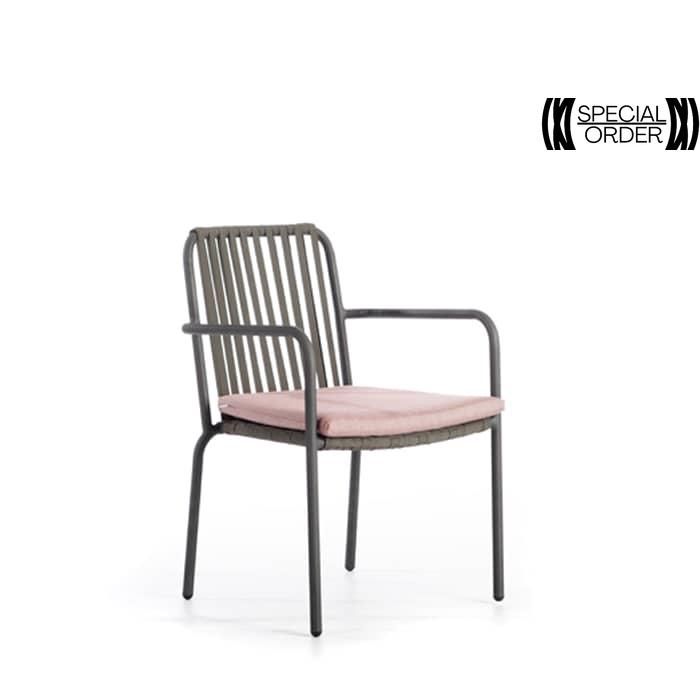 SKYLINE DESIGN TRINITY DN ARMCHAIR GLACIER
