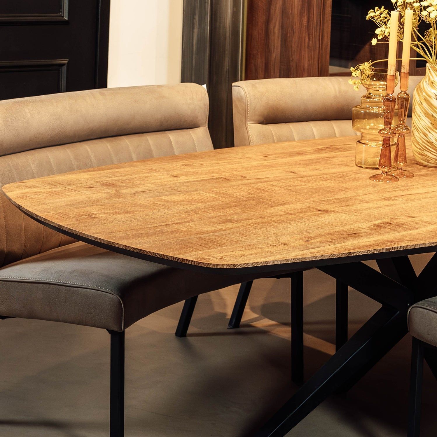 MAXFURN DININGTABLE WELLINGTON DEENS SQUARE