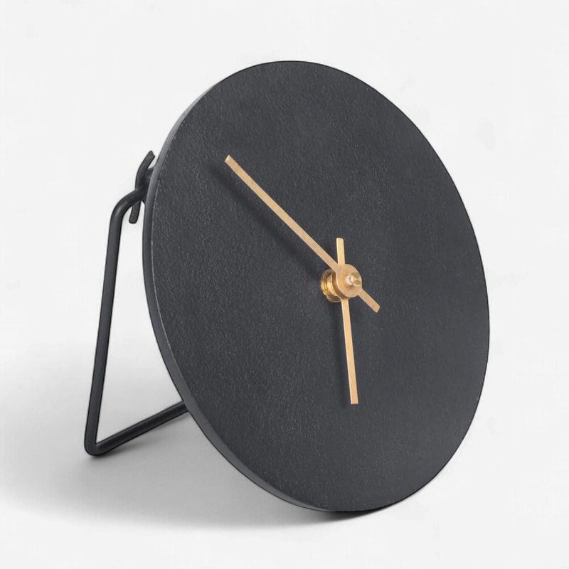 BENOA CLOCK BLACK TABLE