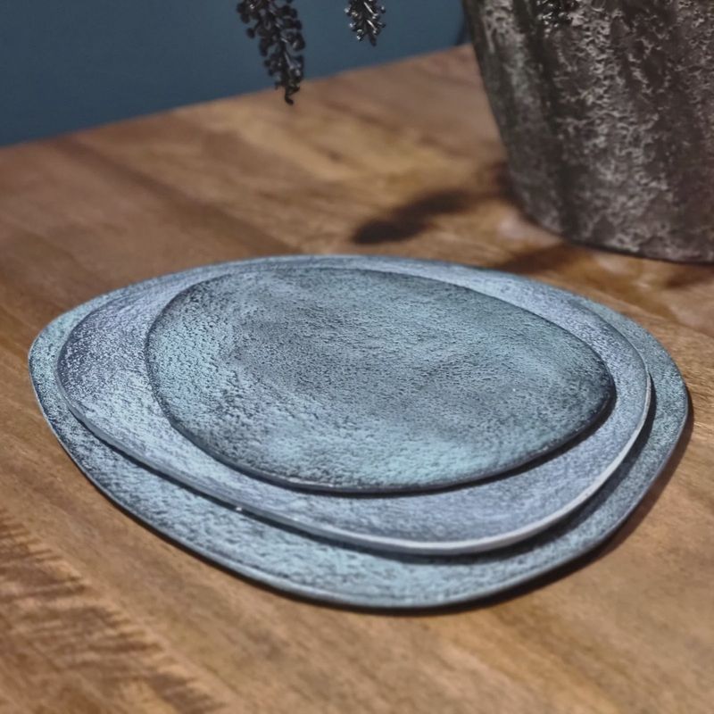 BENOA PLATE BLUE PATINA MIDDEL