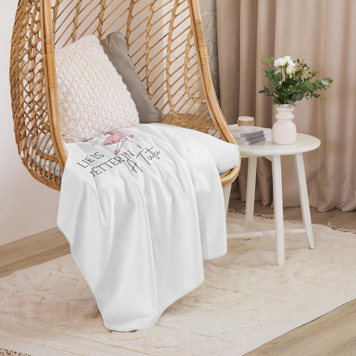 Sherpa blanket &#39;Life is better&#39; ATD