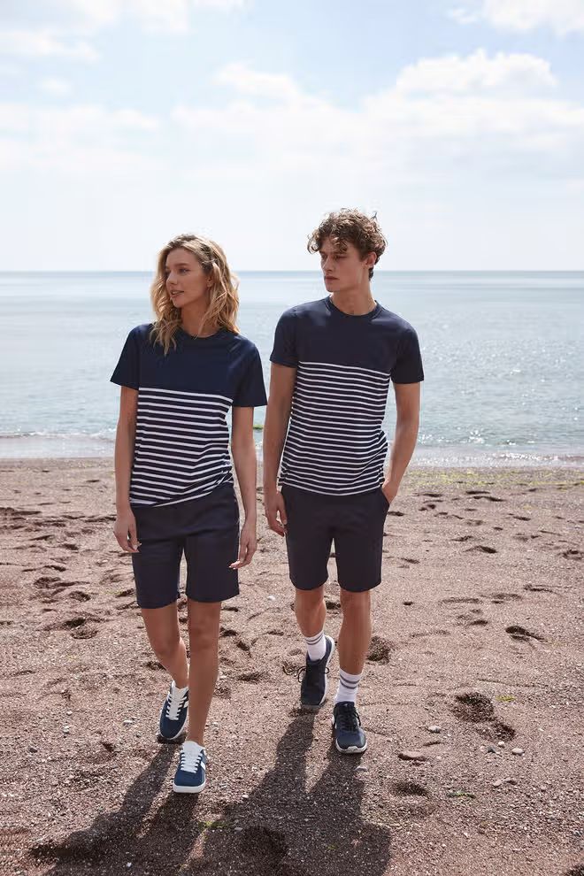 Front Row &amp; Co Unisex "Breton" t-shirt, ronde hals, korte mouwen.