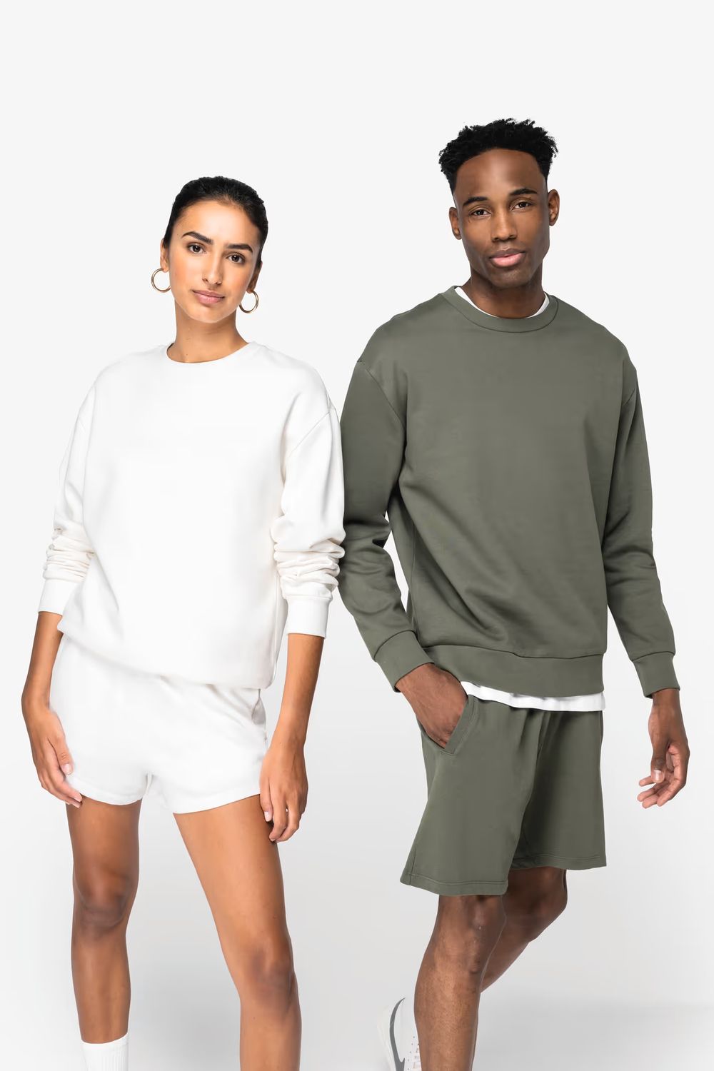 Native Spirit Ecologische Unisex sweater met ronde hals en afhangende mouwen in geborsteld fleece.