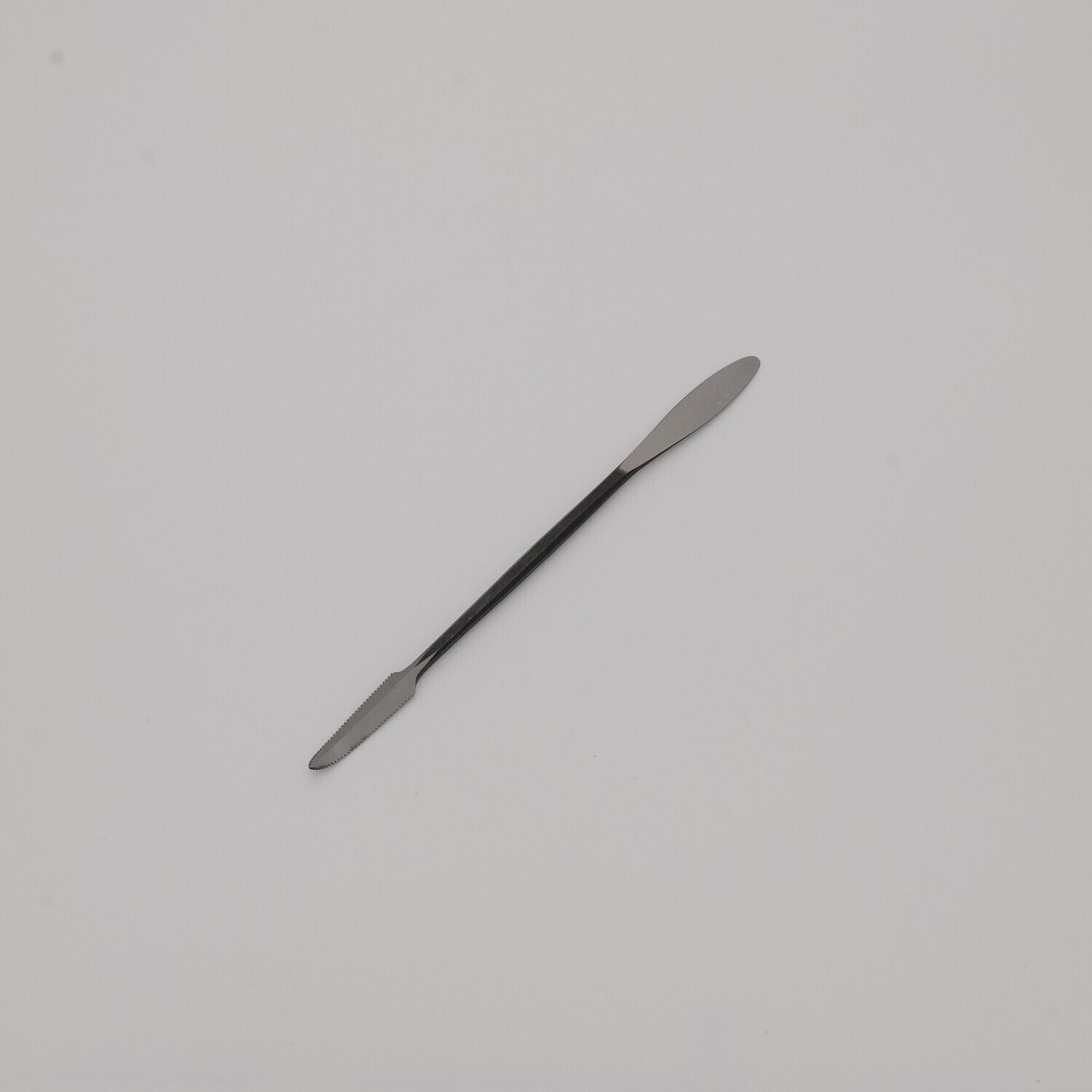 Spatola in acciaio artigianale foglia e punta per gesso