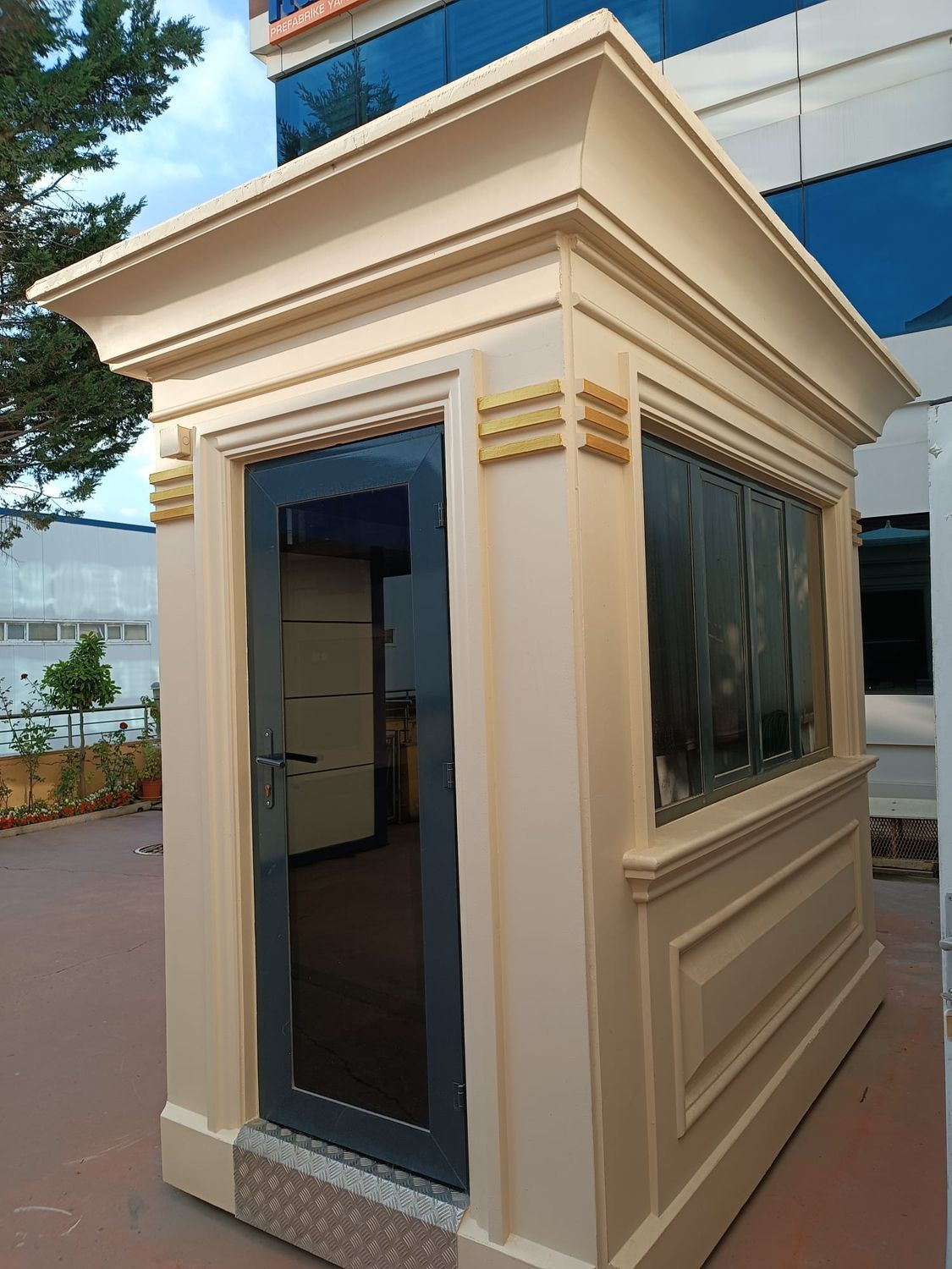 Budka Wartownicza Precast Cabin Beton w rozmiarze 150 x 270