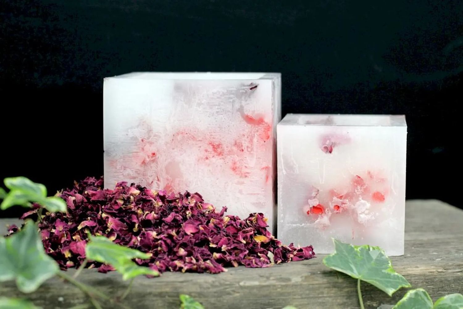 Handpoured Glowing Candles Luxury Scented Candles with Soy Wax &amp; Real Flowers, Natural Wax Candle for Relaxation and Home Decor
