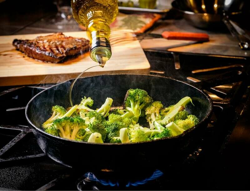 Sauté With the Best of 'Em Virtual Cooking Class Sauté With the Best of 'Em Virtual Cooking Class