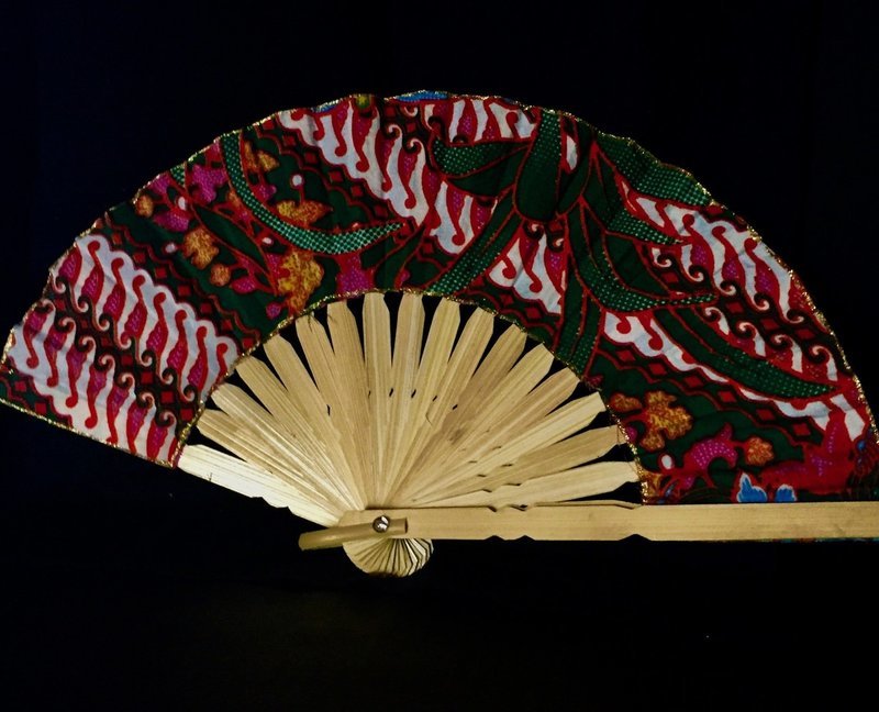 Batik Fan/Red Black