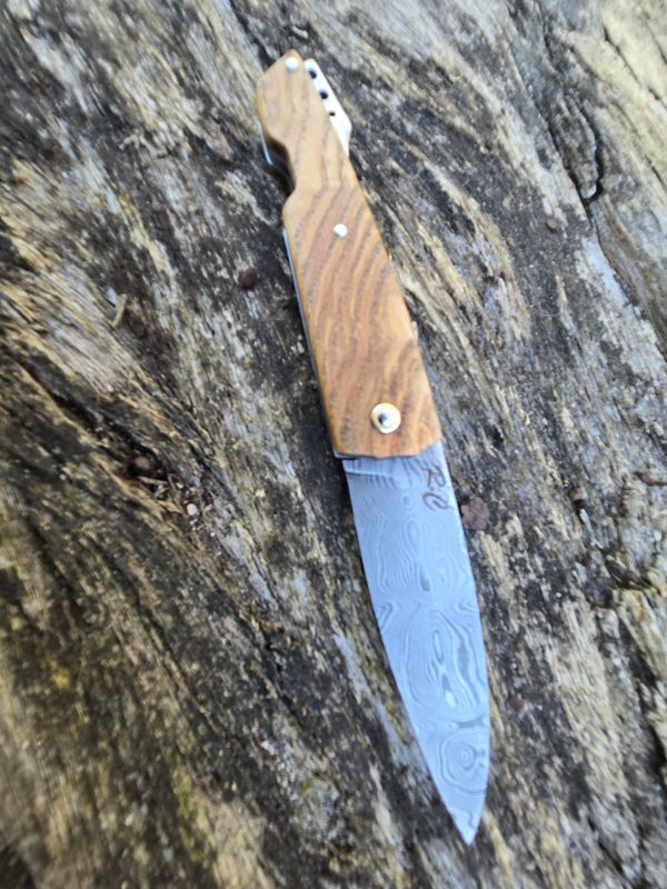Couteau Avio
