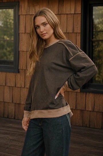 Exposed Seam Contrast Knit top